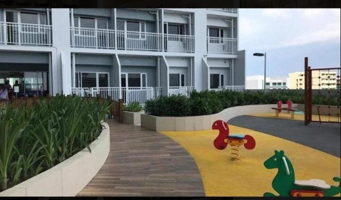 Breeze Residences - 1Br Unit With Balcony -Top Floor Manila Exterior foto